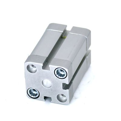 ADN-16-15-A-P-A 536221 Compatto a doppia azione cilindro pneumatico a trazione di 15 mm canna di pistone in alluminio Peso filo maschio