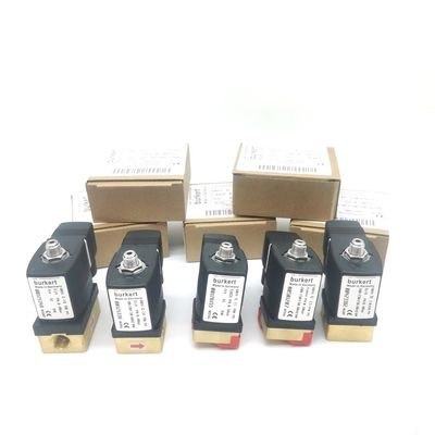 00134240 BURKERT 6013 Tipo a azione diretta G1/8 pollice 2/2 normalmente chiuso 2.5 foro di flusso FKM corpo sigillato di valvola in ottone 24VDC 8W 0~10bar