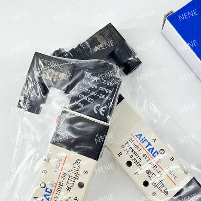 4V230C-08 Valvola elettromagnetica AIRTAC per fluidi di precisione Regolamento 5 porta posizione 3