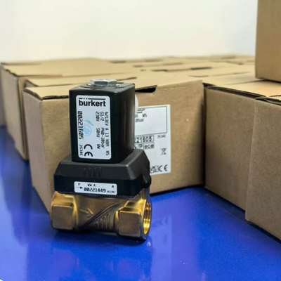 NBR Rubber Seal Burkert 00221619 6213 2/2 NC Valvola solenoide, G3/4 Thread 13 Flow Channel, Cassa in ottone AC24V 8W Funzionamento stabile -10~+80°C 0 a 10 Bar