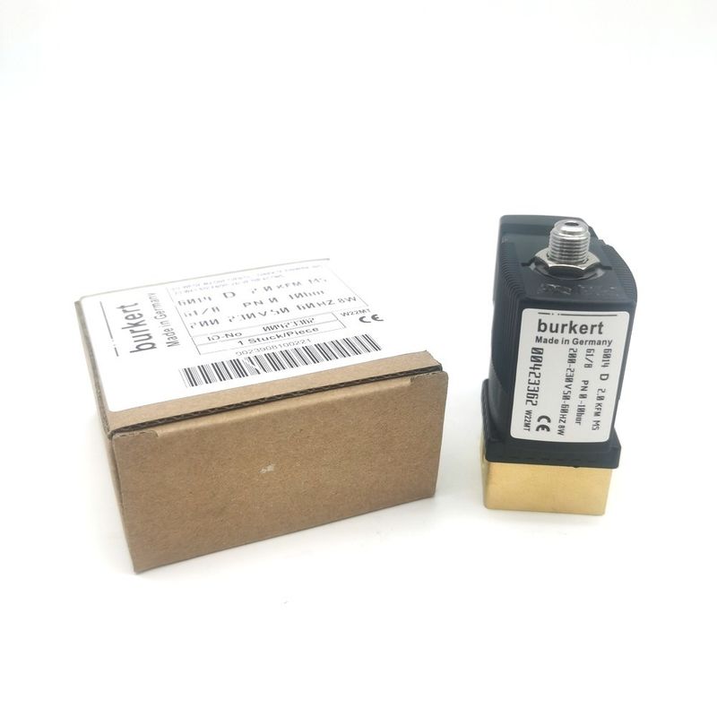 2/2 Normalmente aperto 00295651 Valvola solenoide Burkert 20 fori di flusso FKM (Fluoro) Corpo di valvola in ottone sigillato AC220V 8W 1-25bar