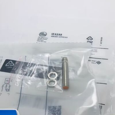 Ifm Efector IE5287 Sensore di prossimità induttivo, cilindrico, 2 mm, DC, PNP-NO, M8 3-Pin, blindato